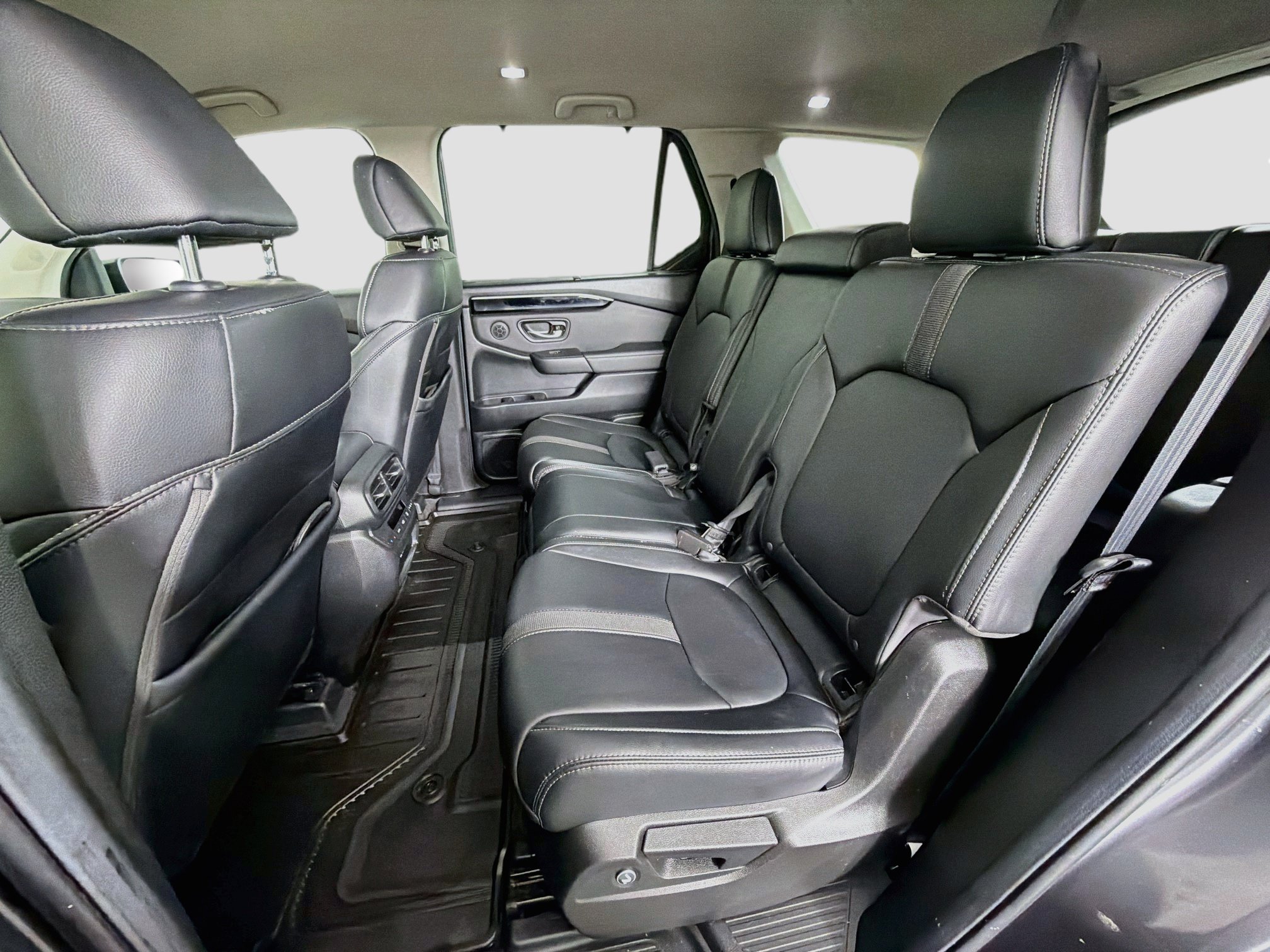 Used 2025 Honda Pilot EX-L image 27