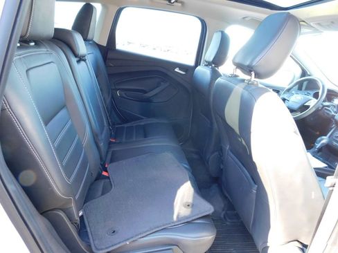 Used 2019 Ford Escape SEL image 5