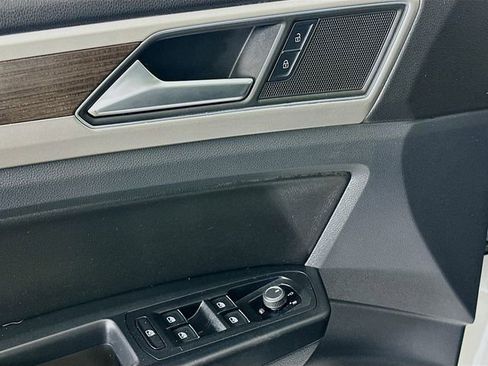 Used 2018 Volkswagen Atlas SEL image 24