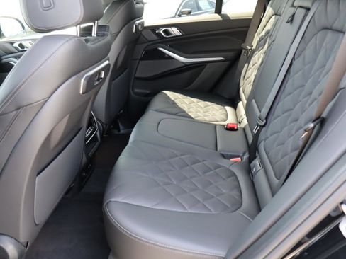 Used 2026 BMW X5 sDrive40i w/ M Sport Package image 12