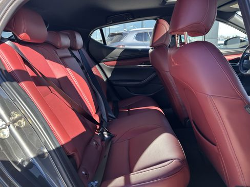 Certified 2025 MAZDA MAZDA3 Hatchback w/Premium Plus Pkg image 24