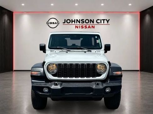 Used 2025 Jeep Wrangler Unlimited Sport AWD/4WD image 11