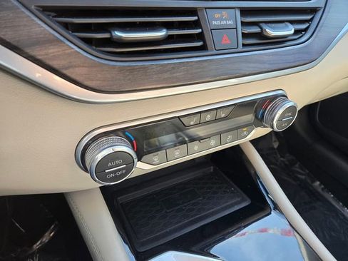 Used 2023 Nissan Altima 2.5 SL image 13