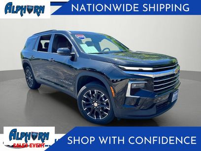 Used 2025 Chevrolet Traverse LT w/ Sun and Wheel Package