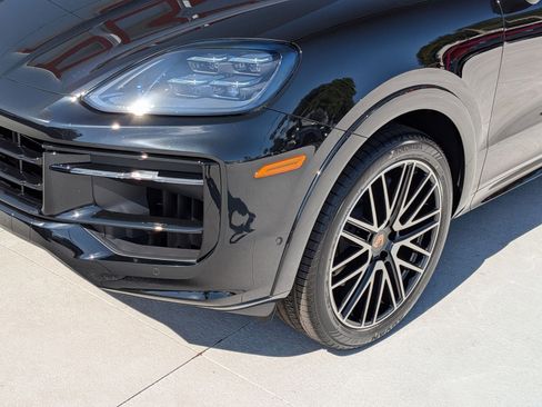 New 2026 Porsche Cayenne Coupe image 12