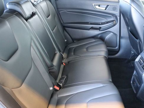 Used 2017 Ford Edge Titanium image 32