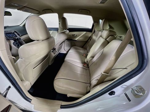 Used 2015 Toyota Venza XLE image 23