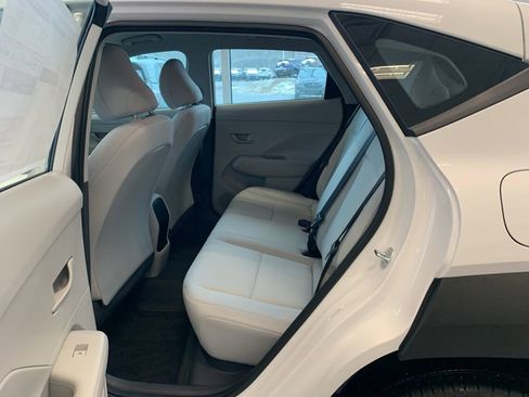 New 2026 Hyundai Kona SE image 11