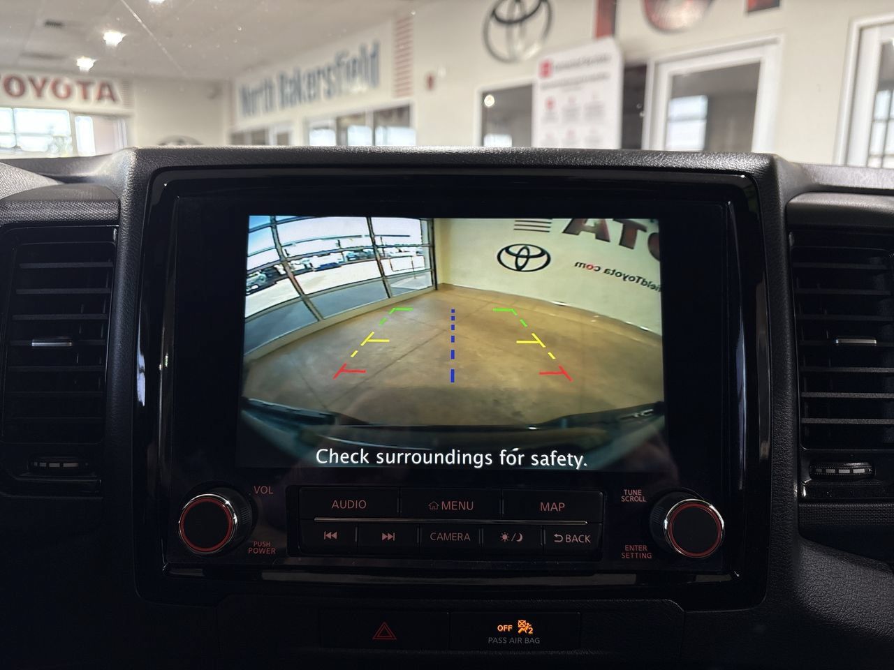 Used 2022 Nissan Frontier Pro-X RWD image 18