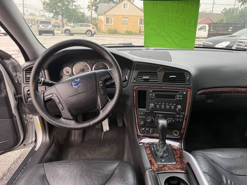 Used 2007 Volvo XC70 AWD/4WD image 9