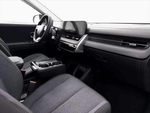 New 2026 Hyundai Ioniq 5 SE AWD/4WD image 15