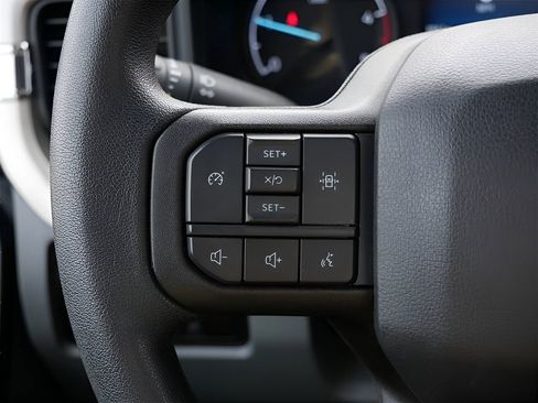 Used 2023 Ford F550 4x4 Regular Cab Super Duty image 19