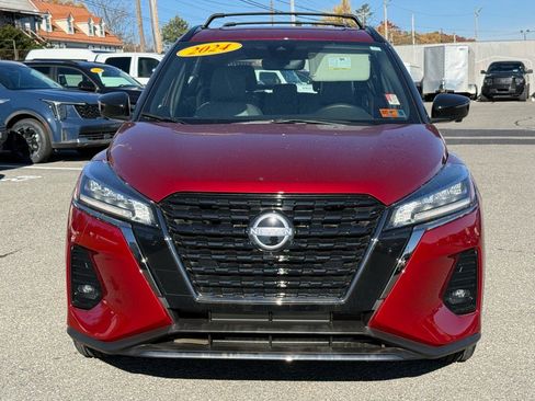 Used 2024 Nissan Kicks SR w/ SR Premium Package image 9