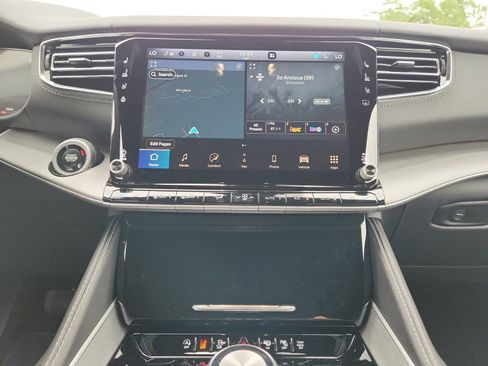 New 2026 Jeep Grand Wagoneer L Limited AWD/4WD image 14