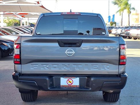 Used 2025 Nissan Frontier S w/ S Utility Package image 5