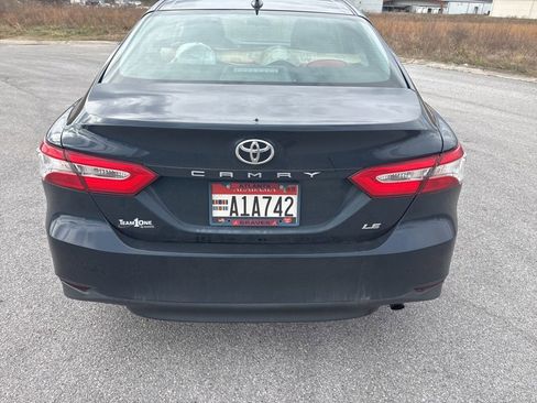 Used 2020 Toyota Camry LE image 7
