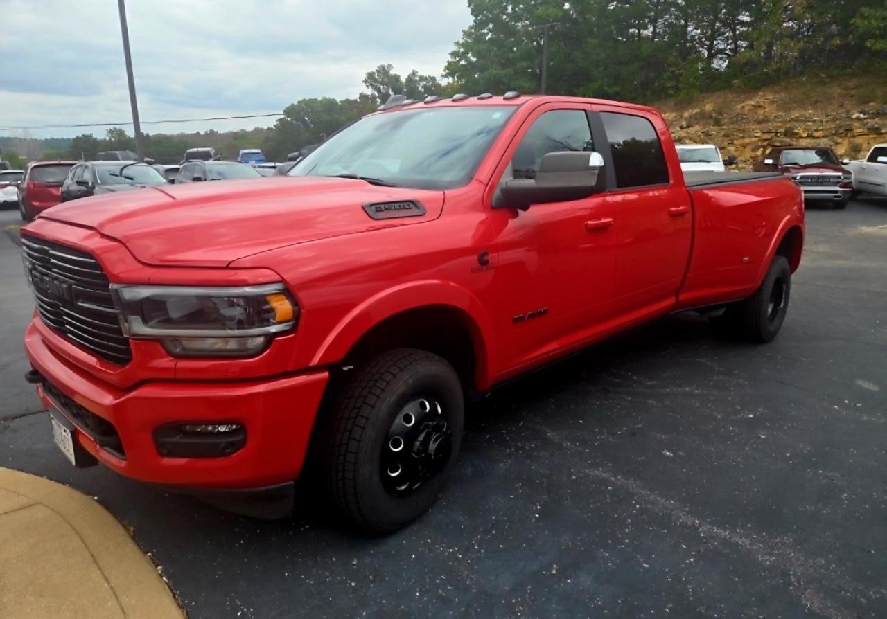 Used 2022 RAM 3500 Laramie AWD/4WD image 3