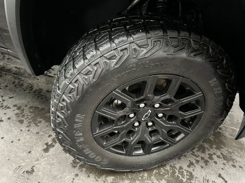 Used 2023 Chevrolet Colorado Trail Boss w/ Advanced Trailering Package image 16