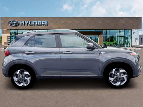 New 2026 Hyundai Venue SEL FWD image 9
