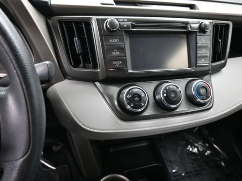 Used 2013 Toyota RAV4 LE AWD/4WD image 15