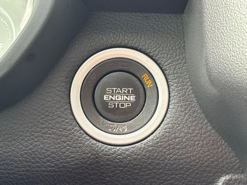 Used 2019 RAM 1500 Big Horn image 22