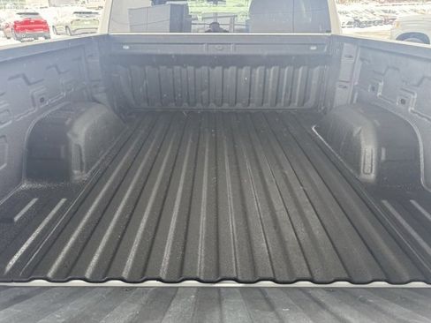 Certified 2022 GMC Sierra 1500 Pro w/ Convenience Package image 9