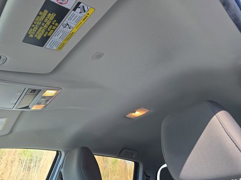 Used 2022 Toyota Tacoma SR w/ SR Convenience Package image 31