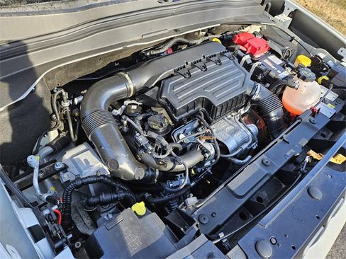 Used 2023 Jeep Renegade Latitude image 16