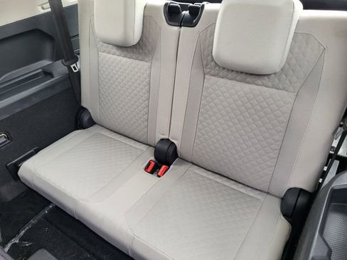 Used 2018 Volkswagen Tiguan S FWD image 23