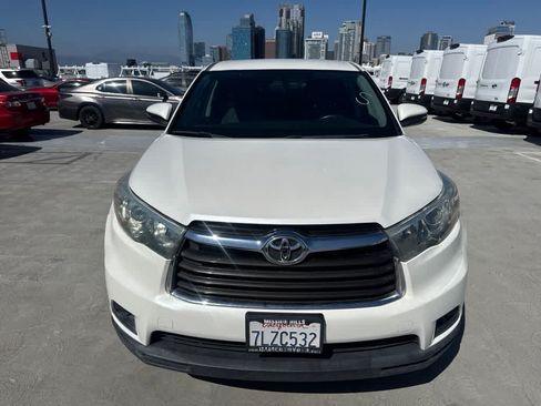 Used 2015 Toyota Highlander LE FWD image 8