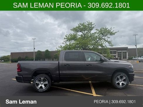 New 2026 RAM 1500 Express AWD/4WD image 3