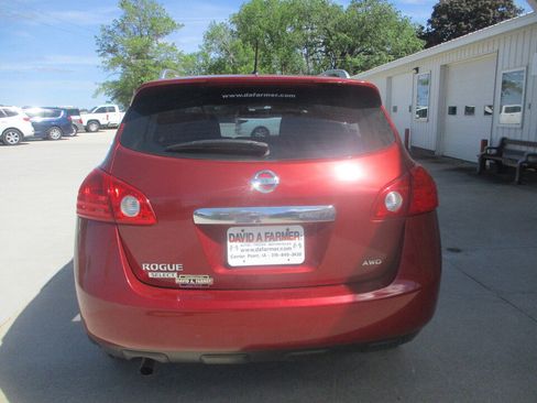 Used 2015 Nissan Rogue S w/ Convenience Package AWD/4WD image 14