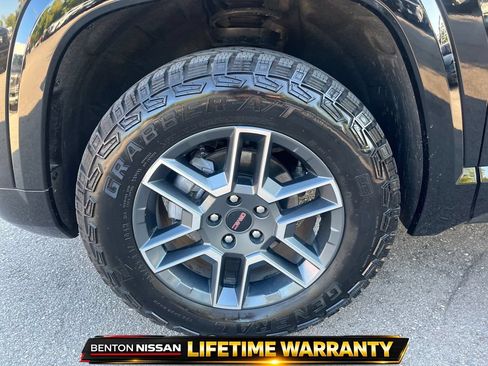 Used 2026 GMC Terrain AT4 w/ Convenience Package III AWD/4WD image 8