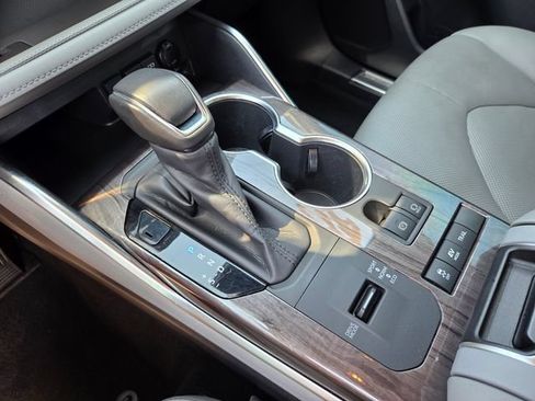 Used 2020 Toyota Highlander Platinum AWD/4WD image 30