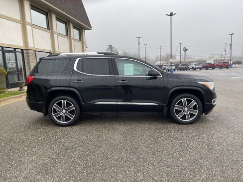Used 2018 GMC Acadia Denali AWD/4WD image 2