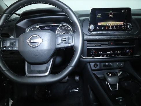 Certified 2025 Nissan Rogue SV FWD image 25