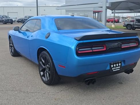 Used 2023 Dodge Challenger SXT w/ Blacktop Package RWD image 9