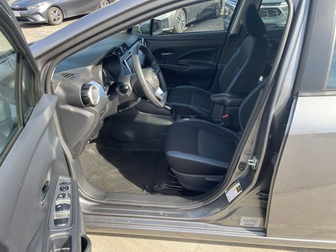 Used 2025 Nissan Versa SV image 24