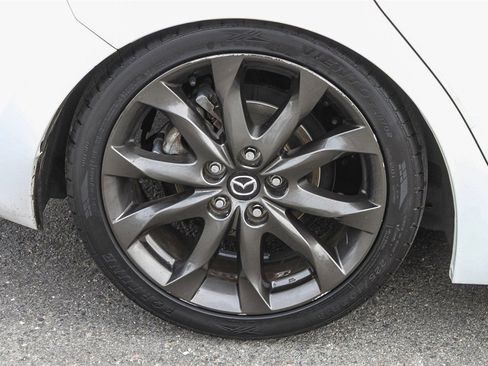 Used 2017 MAZDA MAZDA3 Touring image 11