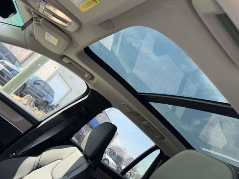 Certified 2025 Volvo XC90 T8 Plus w/ Protection Package Premier image 20