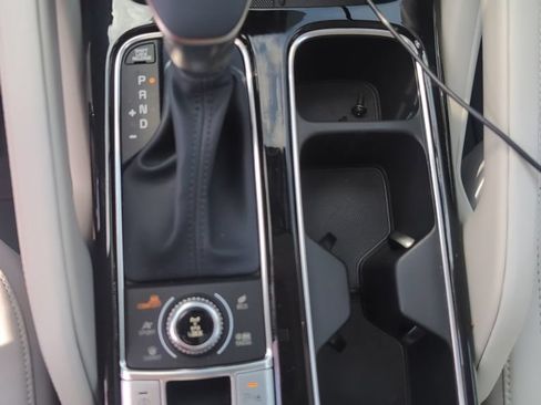 Used 2025 Kia Telluride EX w/ EX Captain's Chair Package AWD/4WD image 23