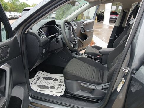 Used 2023 Volkswagen Tiguan S FWD image 9