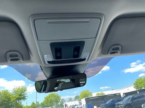 Certified 2025 Honda Pilot Touring image 16