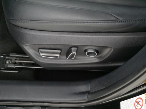 Used 2017 Toyota Prius Four w/ Protection Package FWD image 20