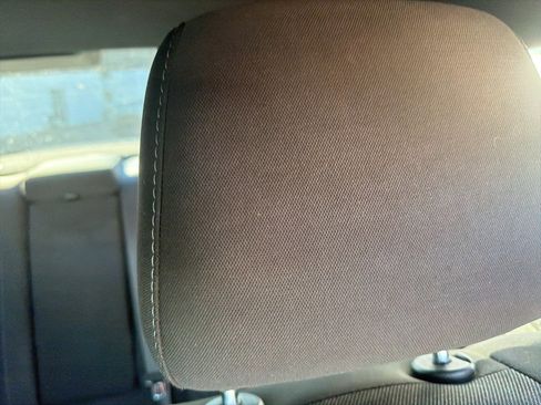 Used 2019 Dodge Charger SXT image 12