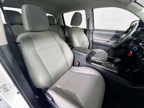 Used 2023 Toyota Tacoma SR AWD/4WD image 30