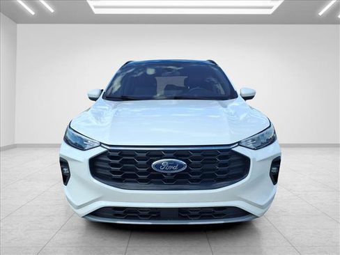 Used 2023 Ford Escape ST-Line Select w/ Tech Pack #2 AWD/4WD image 4