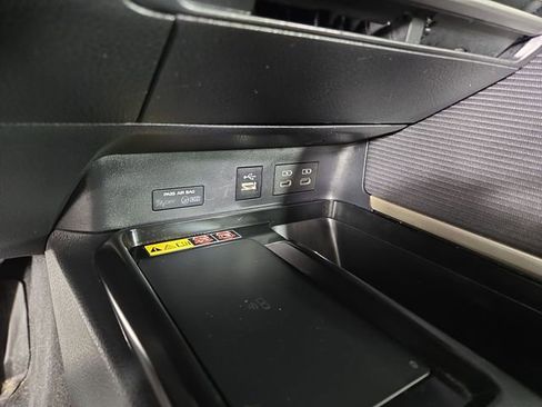 Used 2025 Toyota Camry SE FWD image 24