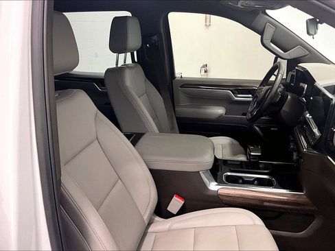 Used 2025 Chevrolet Silverado 1500 RST w/ Convenience Package II image 7