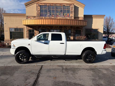 Used 2017 RAM 3500 Tradesman w/ Chrome Appearance Group image 2